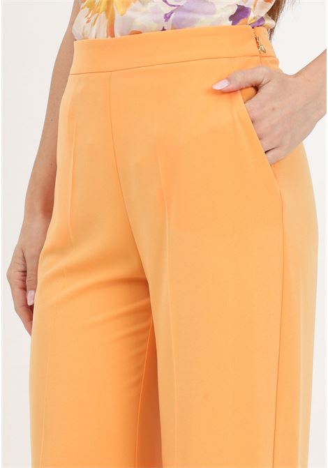 Pantalone a palazzo arancione da donna in sablè crepe PATRIZIA PEPE | 2P1603/A049R824